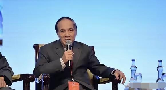 越南那位教授的话，听着是真戳心——哪怕他个人对中国没好感，也实打实承认，黄种人里