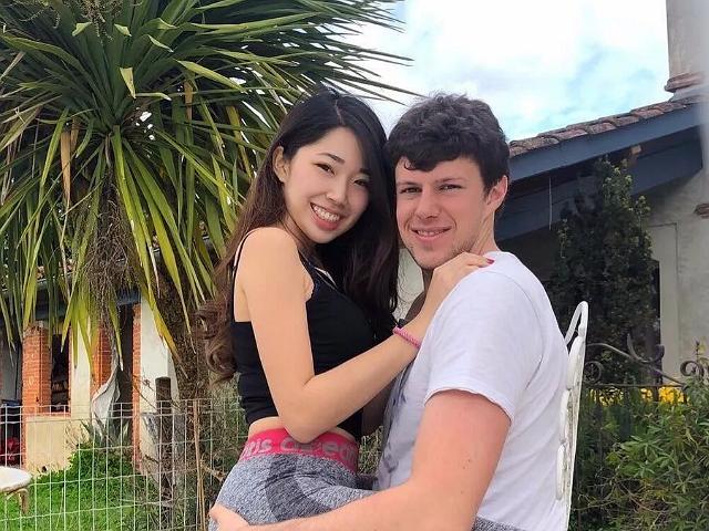 牢A接连爆出女留学生辣眼事件，对于留学生陪读母亲和女留学生的描述简直震碎三观。短