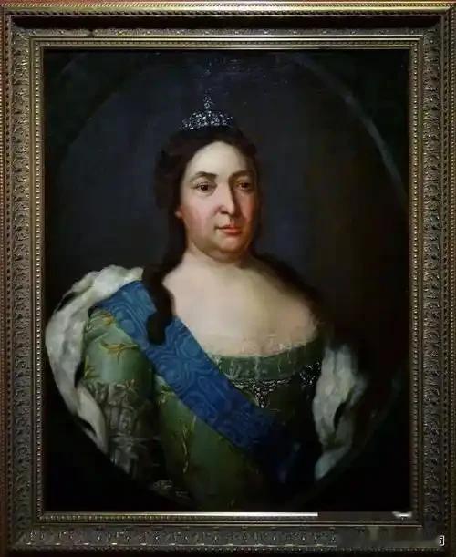 1675年3月，俄国沙皇派尼古拉使团来华。使团代表觐见康熙皇帝时，清廷官员按