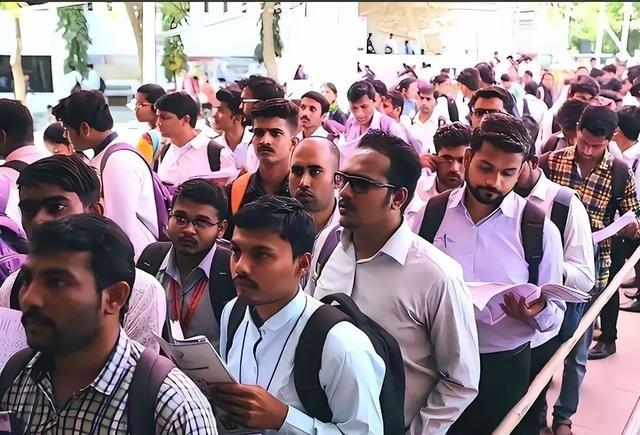 特朗普看穿了莫迪，也看穿了印度，印度人不停地生孩子，然后往加拿大和美国移民，抢工