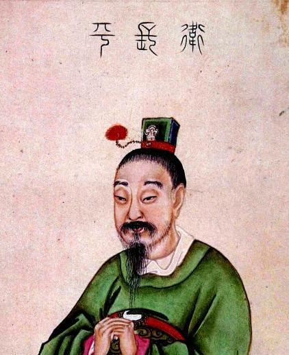 卫青32岁时，迎娶43岁已经三婚的寡妇平阳公主。洞房之夜，娇妻坐在榻上刚准备服侍