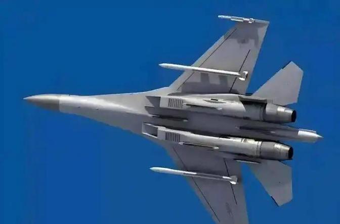 美媒军方媒体报道，中国的霹雳S型空空导弹已经问世，2020年立项历经5年2025