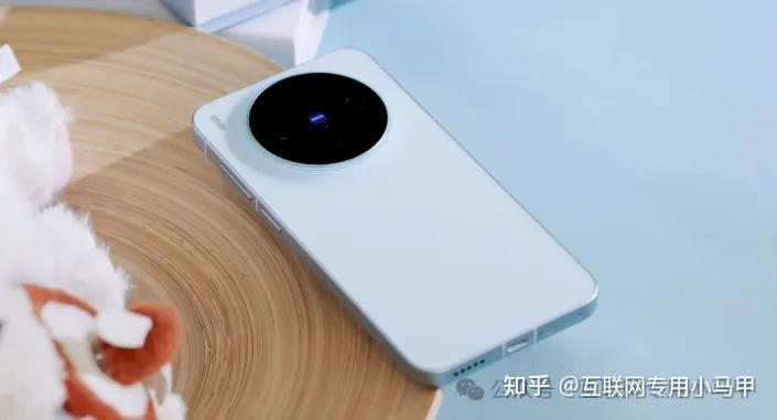 vivoX300和vivoX300s的区别，哪个好？看完对比，再选不纠结v