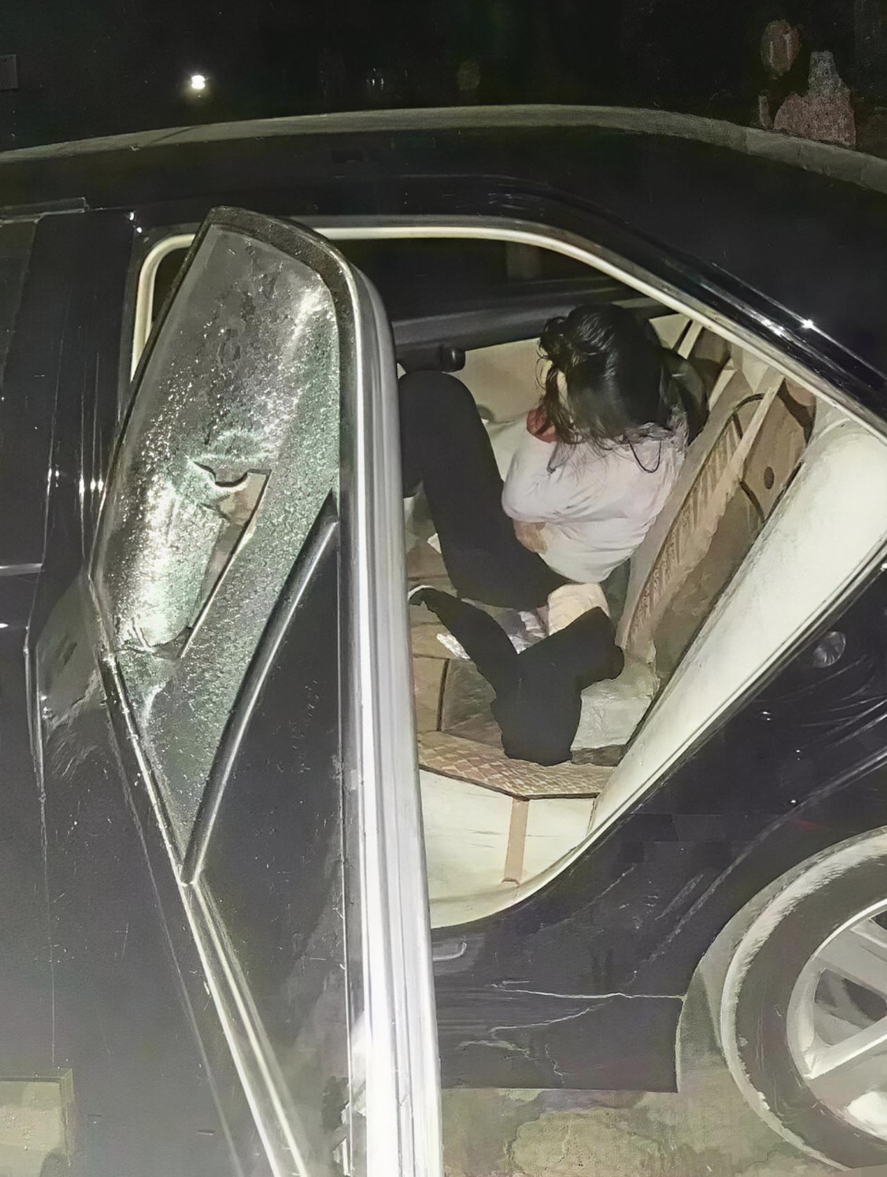 好家伙，这事闹得，真是冲动是魔鬼的活教材。你说这张某，大晚上不睡觉，知道老婆可能