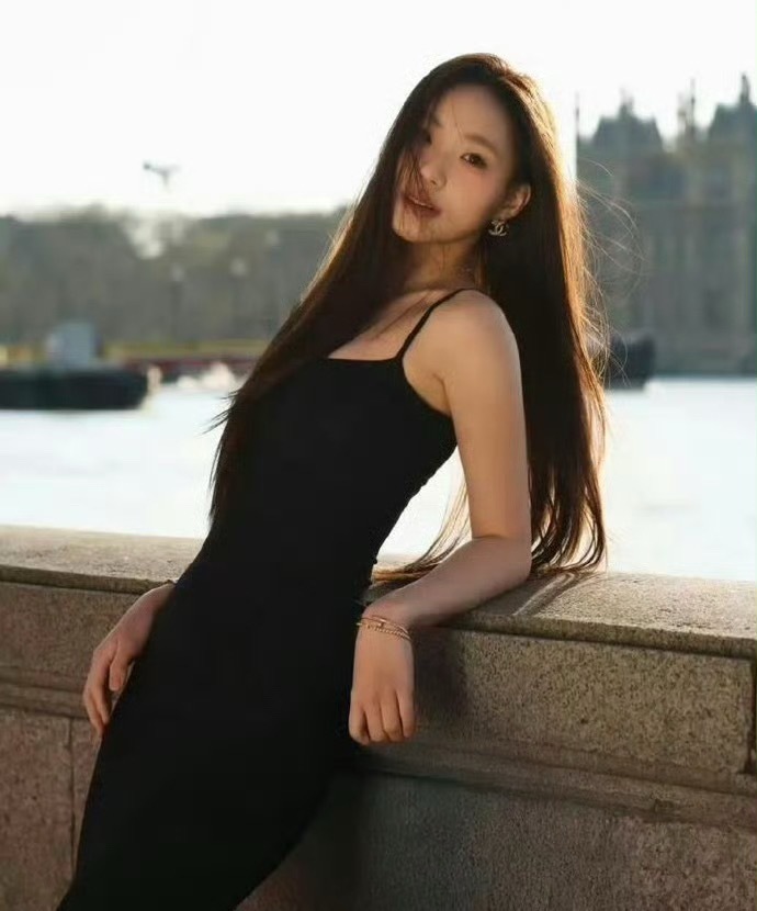网友：小S真的生了一个林志玲出来