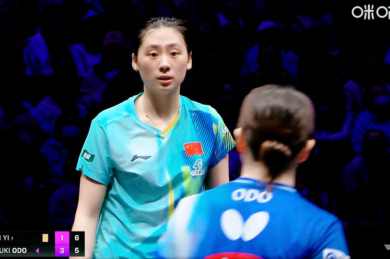 坏了！马琳现场指导陈熠，被全网直播了。前四局陈熠1:3落后，第五局陈熠6