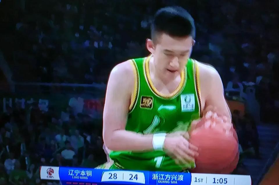 这就是差距，昨晚G3移师辽宁的主场。最终辽宁还是98：109不敌浙江方兴渡被淘汰