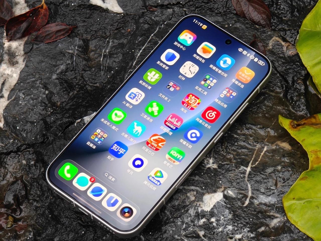 荣耀Magic8这波降价直接杀疯了，16GB+512GB从4999干到4049，