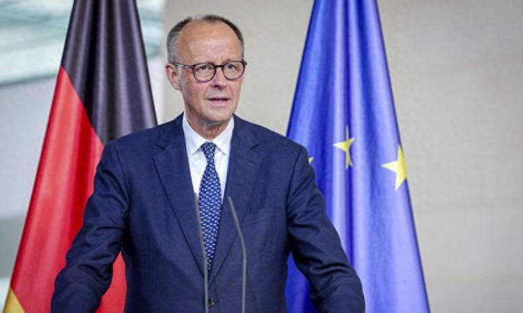 重压之下，德国认清现实，决心带着欧盟“反了”说起来，德国最近在国际舞台上真是