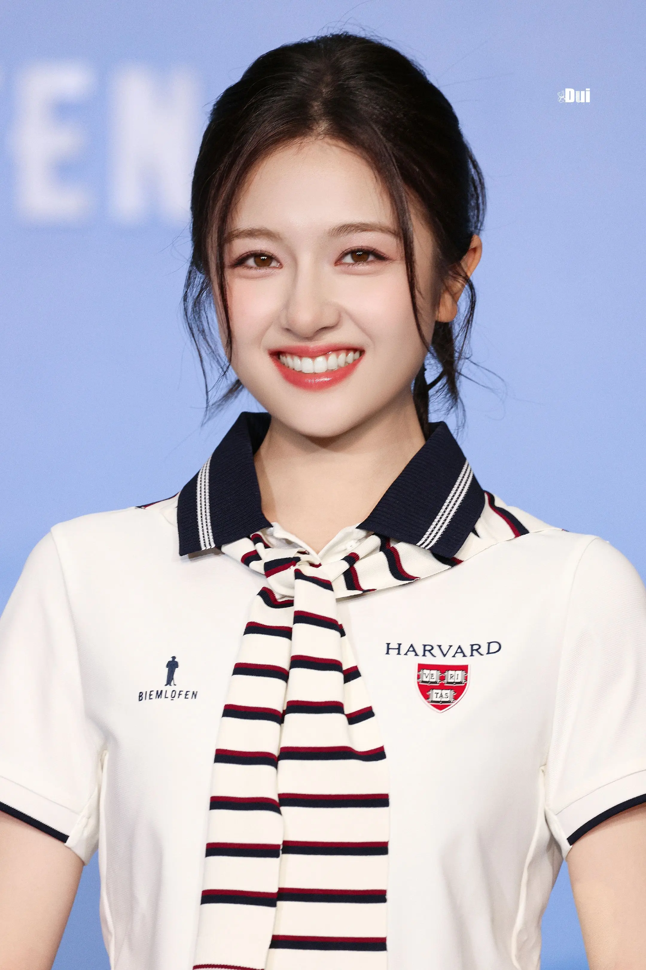 学姐你好美😍😍😍