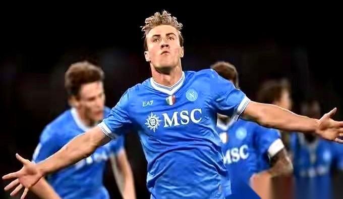 我算是看明白了，那不勒斯这队，把“田忌赛马”算是玩到了骨子里。精明，太精明了，