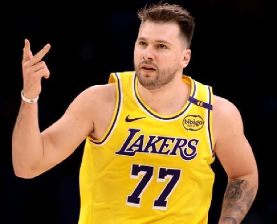 天王对决，谁能笑到最后？约基奇在最新一期MVP排行榜‌中位居第二，是NBA名副