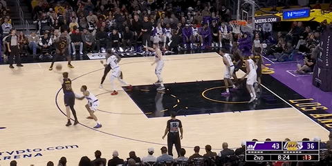 虽迟但到！詹姆斯本赛季首分来了！还有里程碑！第二节8分22秒，詹姆斯接里弗斯