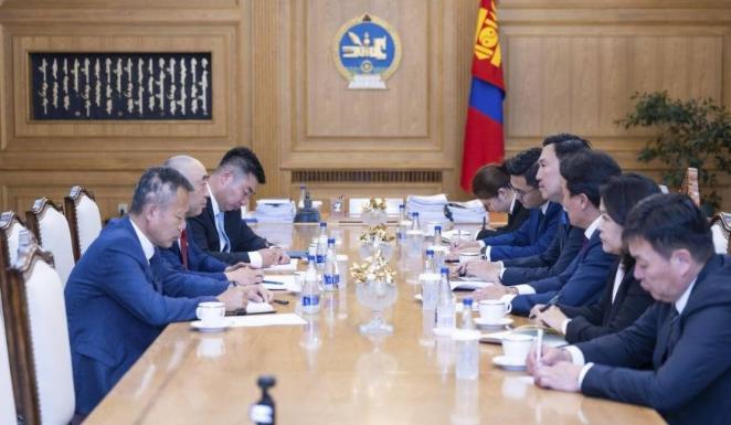 蒙古国这回算彻底想明白了！总理直接找上中石油高层，开口就要每月稳定供应至少1.2