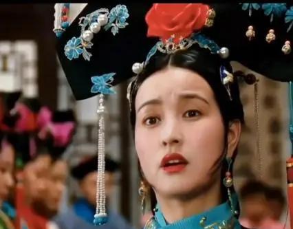 大太监安德海被杀后，慈禧本来很是愤怒，可在得知安德海死后被扒掉裤子，当街展示，笑