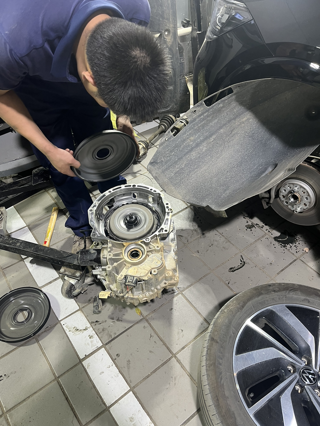 大众威然变速箱漏油我是2022年12月底提的23款大众威然380尊驰版今年5月