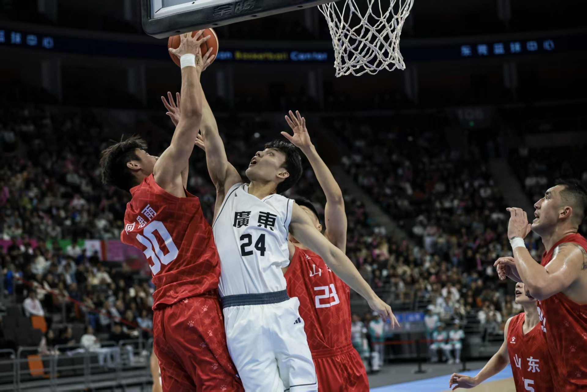 广东小组赛打完，还是徐杰最稳，场均20+3+5，三分产量最高