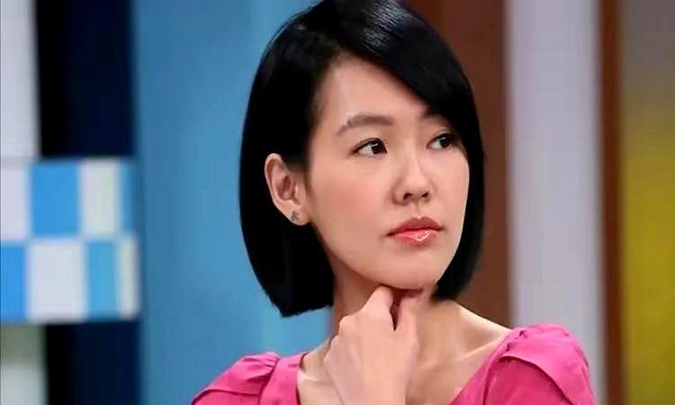 “打电话告诉大S”——一句入围感言把综艺奖瞬间拉成悼亡仪式。镜头还没亮，情绪已