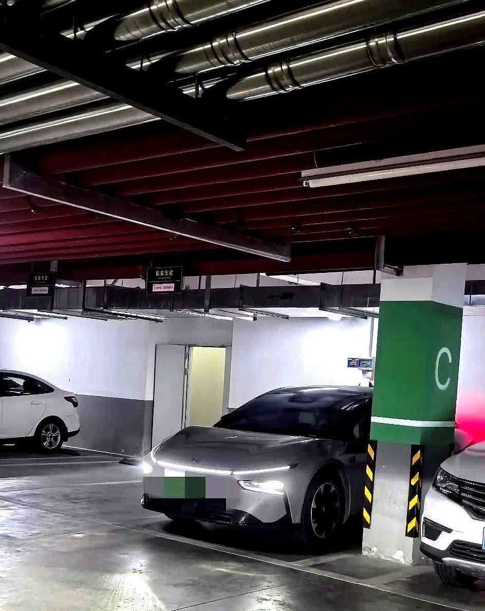 今天比亚迪销售给我老公打电话说他们全国统一价格了，问他是涨了还是跌了，销售说涨价