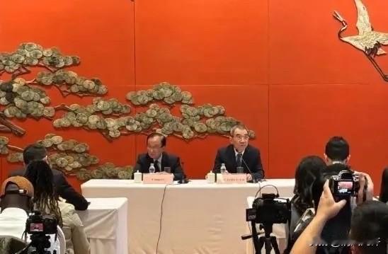 中美一旦停止贸易，那么中国将不再进口美国的任何一样东西，这样的做法看似是伤敌一千