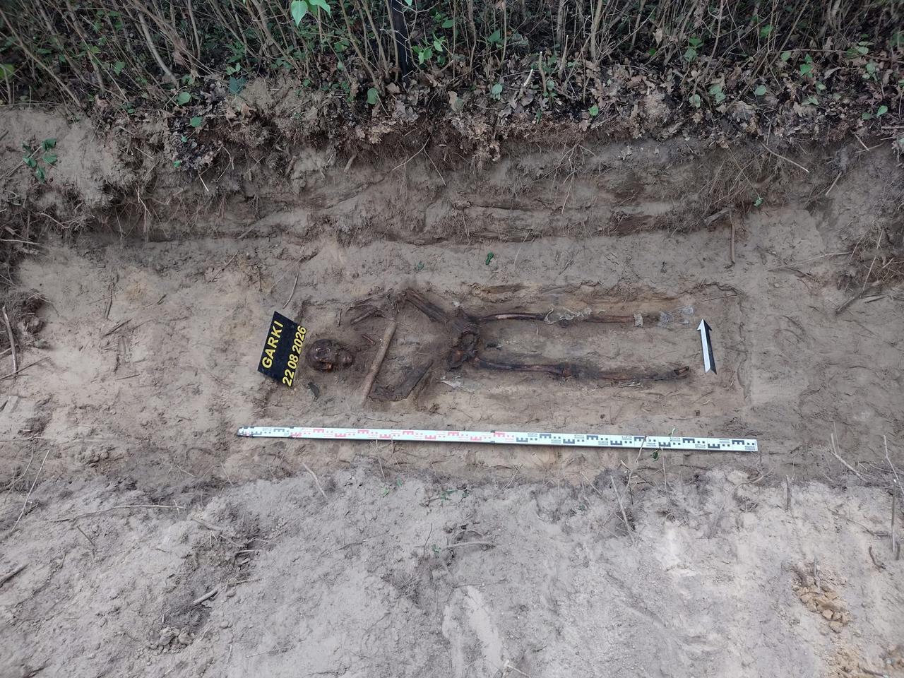 一名阵亡的德国士兵在波兰被发现。据当地人说，当年他在撤退途中躲进一个波兰村庄，被