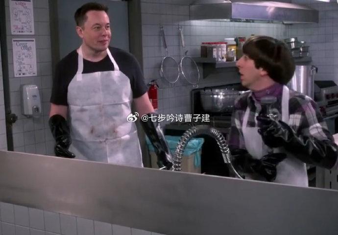 重看生活大爆炸，第一集就给我暴击，谢尔顿和莱纳德为了更好的宽带，去捐精换钱。。你