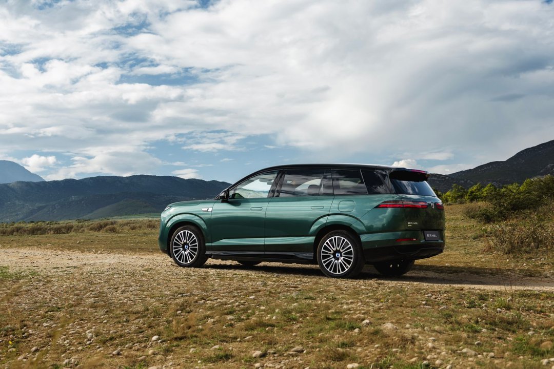 SUV，从不是盲目堆配置，而是把家庭出行最需要的安全、续航、舒适、智能...