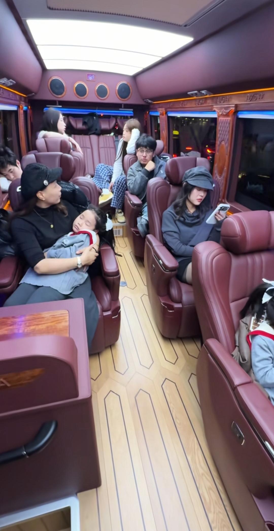 坐这个车是什么感受。