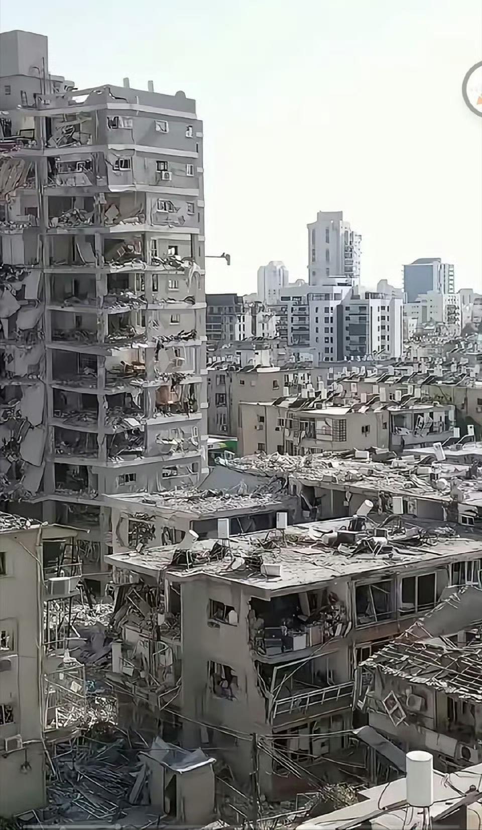 通过内塔尼亚胡的不懈努力，以色列人终于过上加沙人一样的废墟，瓦砾遍地的生活近