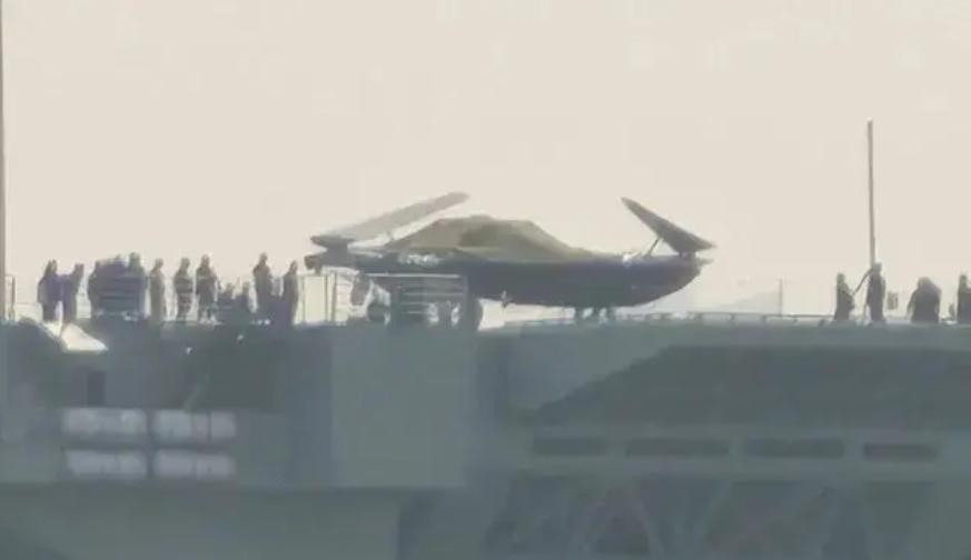076"四川舰"成功使用电磁弹射器发射了攻击-21型无人机，该舰预计将于2026