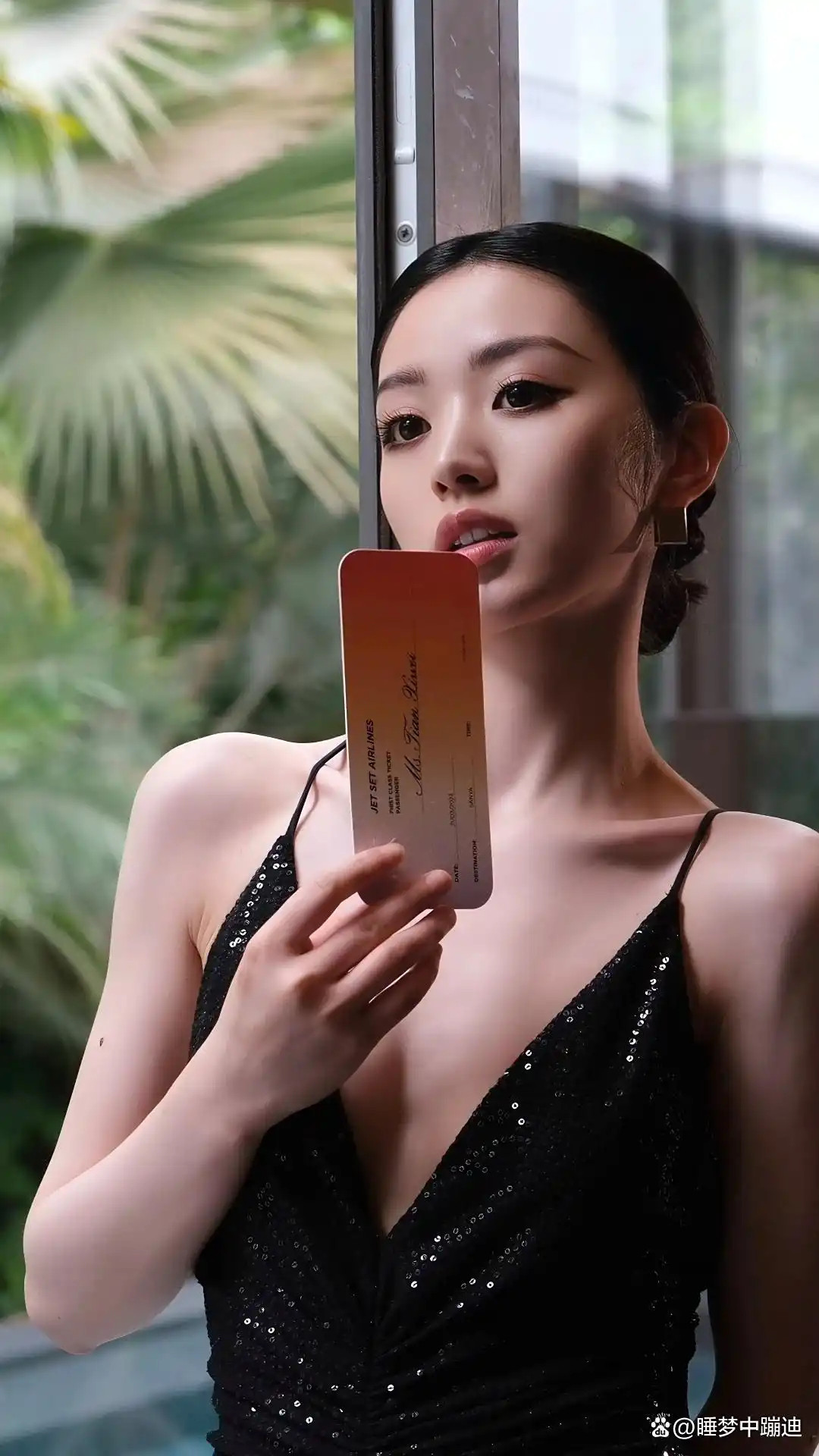 田曦薇早期走这种风格啊差别太大了吧​​​