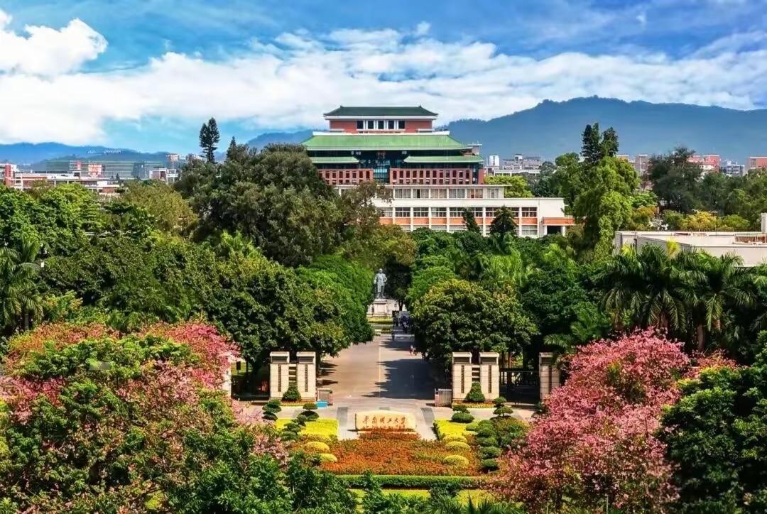 电子信息工程专业的就业方向有哪些？如果要问哪个专业数十年长盛不衰？电子信息类是