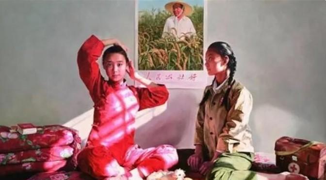1972年，21岁的知青李文忠救了一名11岁的落水女孩，女孩认真地对他说：“你不