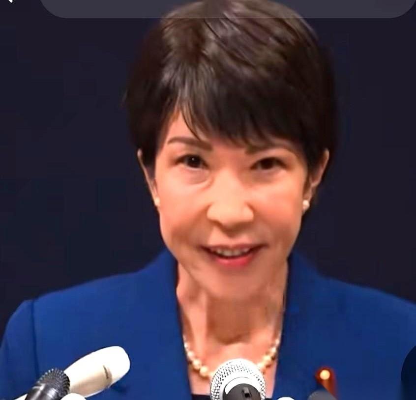 这巴掌扇得，隔着个日本海我都听见响了。真不是我嘴毒，但高市早苗这波操作，实在是