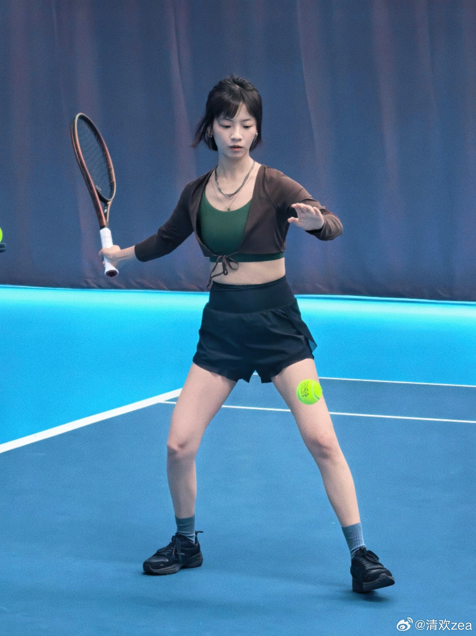 李庚希lgx向全世界安利李庚希lgx李庚希连晴不知夏去，一雨方觉秋深。不要