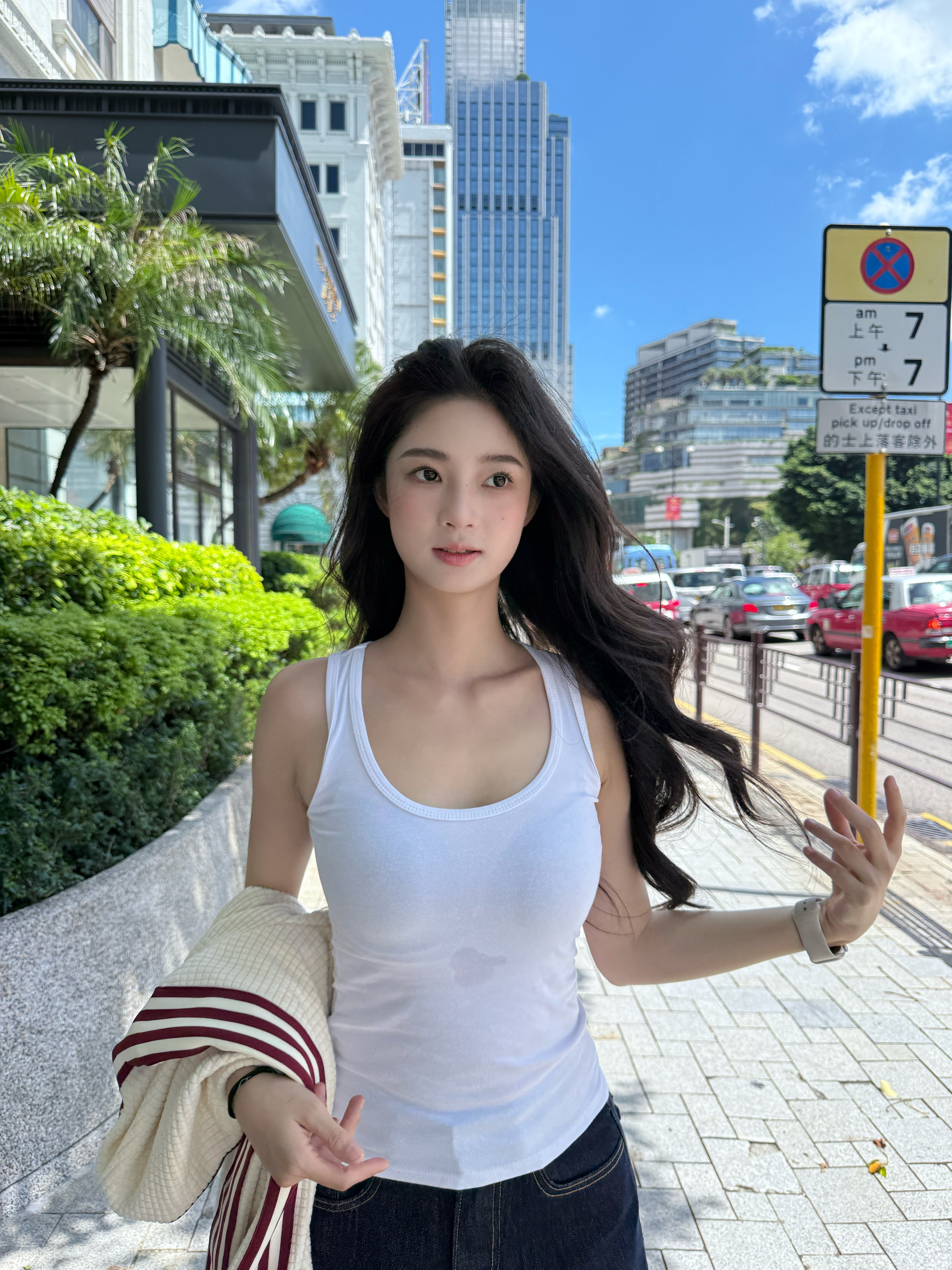 😇​​​