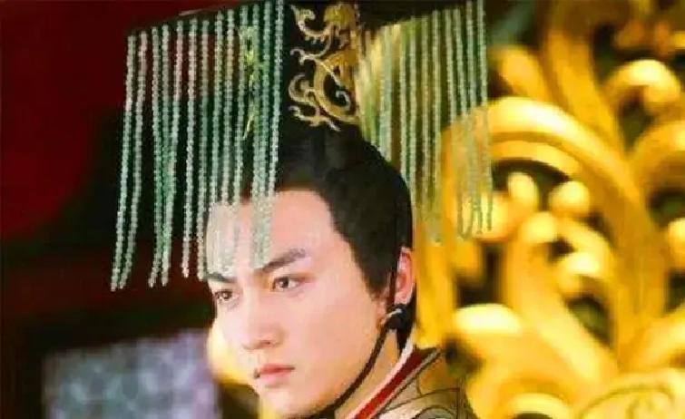 一个皇帝，平均每天干40多件坏事？连睡觉都在犯错？！这个皇帝叫刘贺——汉武帝的孙子，当了27天皇帝就