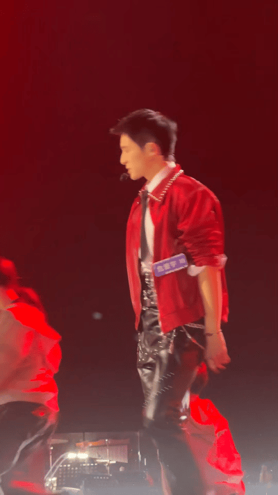 危晋宇来给檀健次交作业了作业交得又快又好！唱跳全开麦这么稳，实力派危晋宇值得被