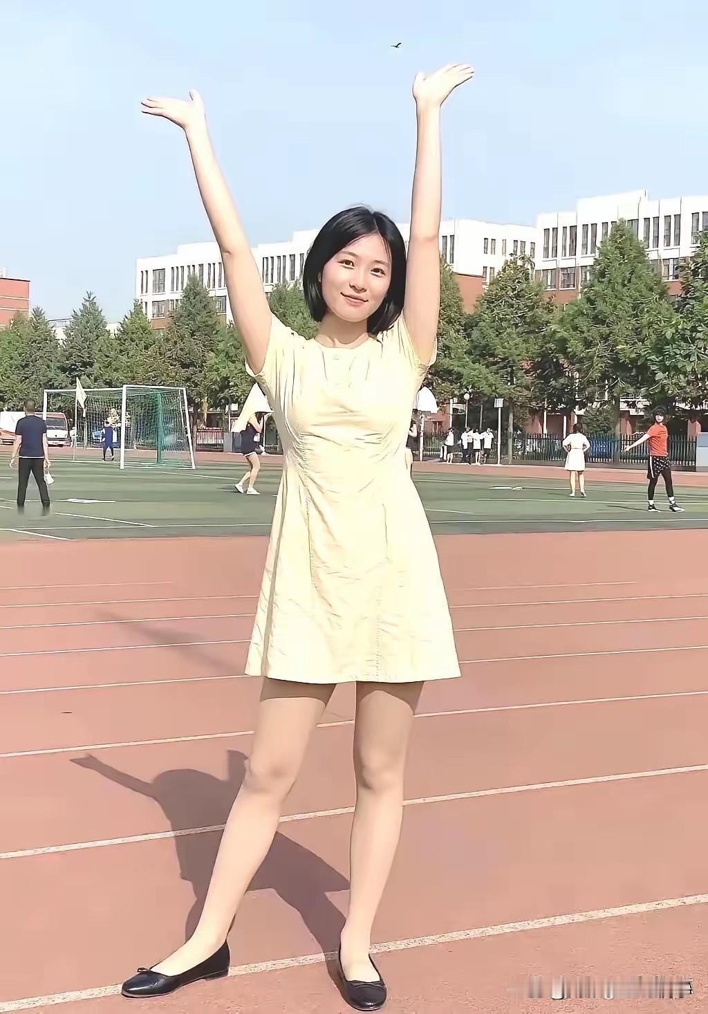 神回复……当年要是有这样的老师，高低能考一个大学！