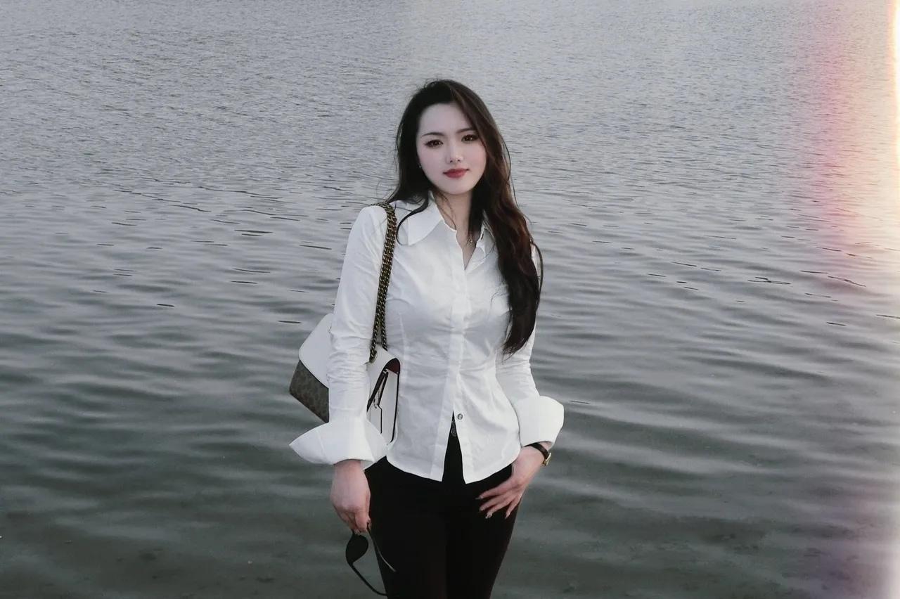 女生怎么穿搭会看上去很优雅
