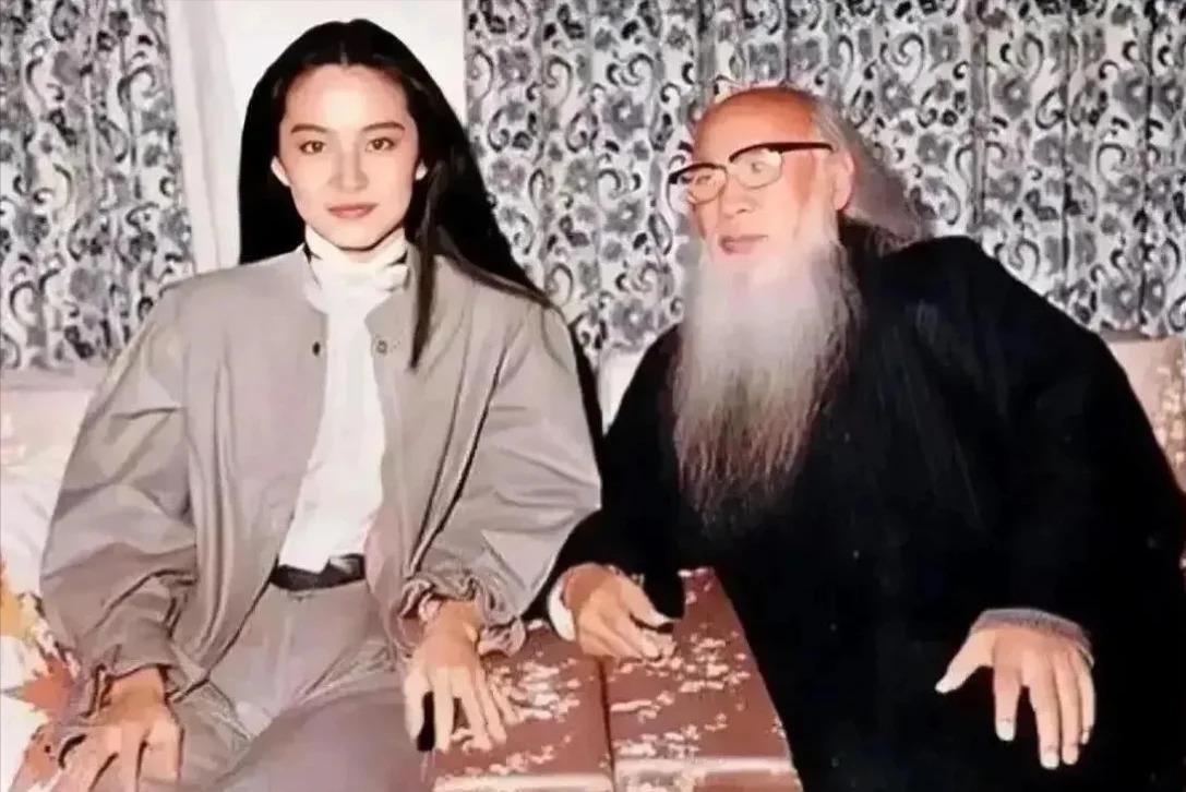 1963年，张大千的女儿张心庆，经过特批，获准前往香港见父亲。住酒店的时候，