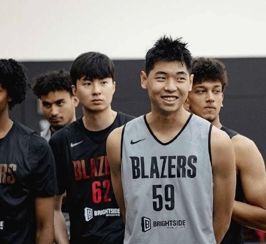 李贤重在这一次，韩国队双杀中国队的比赛中，扮演了非常重要的角色，事实证明，年轻球