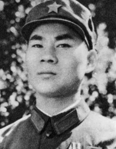 1979年，我军战士巡逻时，意外发现一个手脚溃烂之人，他身上有一支枪和300发子