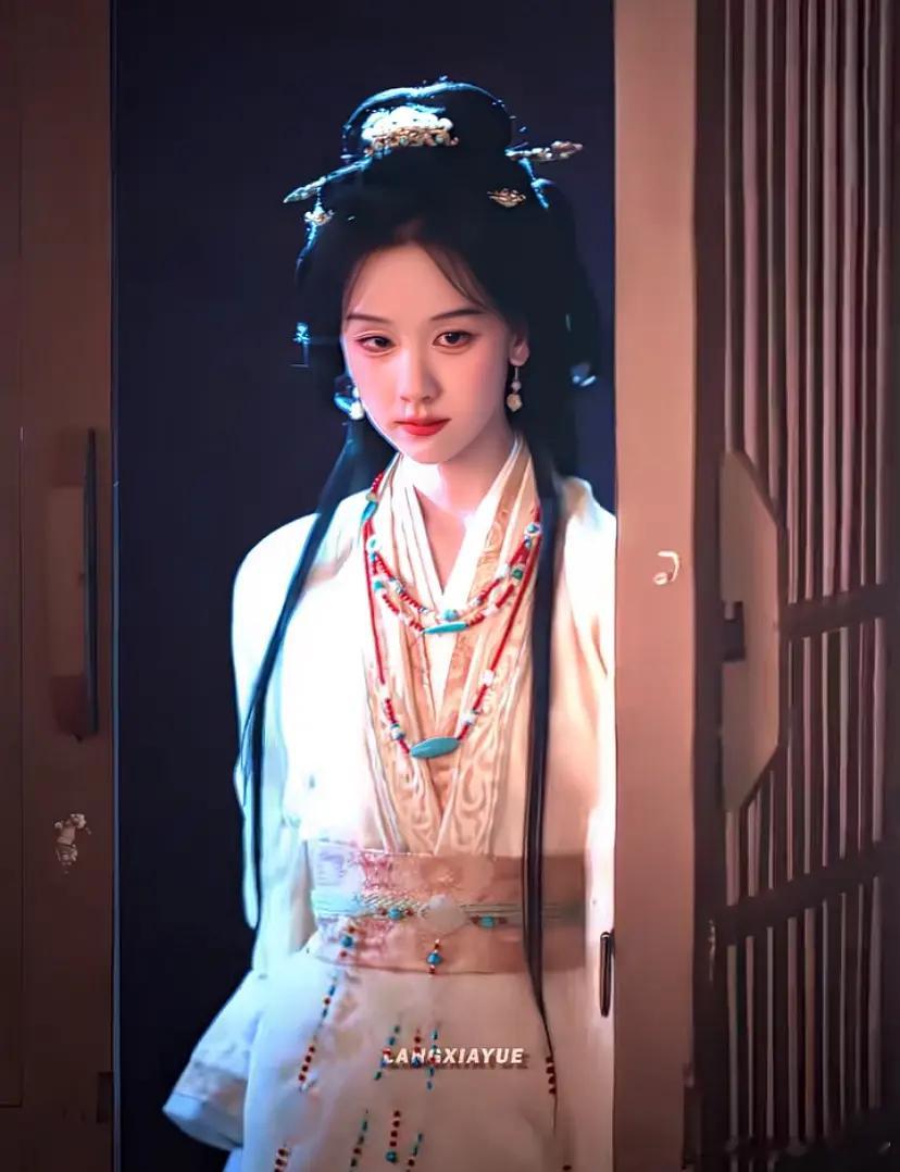 这个卧蚕是认真的吗