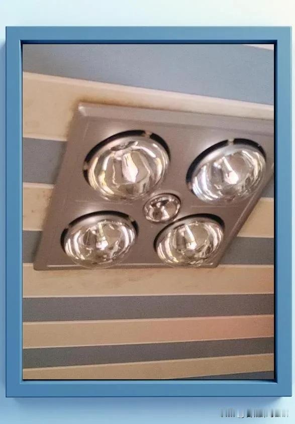 “悲剧还是发生了！”近日，福建，一女子见天气冷，所以每次给孩子洗澡时，都把浴霸灯