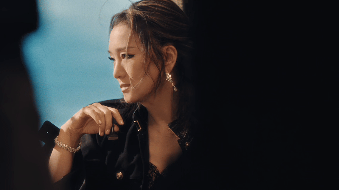 巩俐60岁了皮骨还是那么贴巩俐熟女气质太佩服巩俐的骨相条件，上镜完全不吃角度。六
