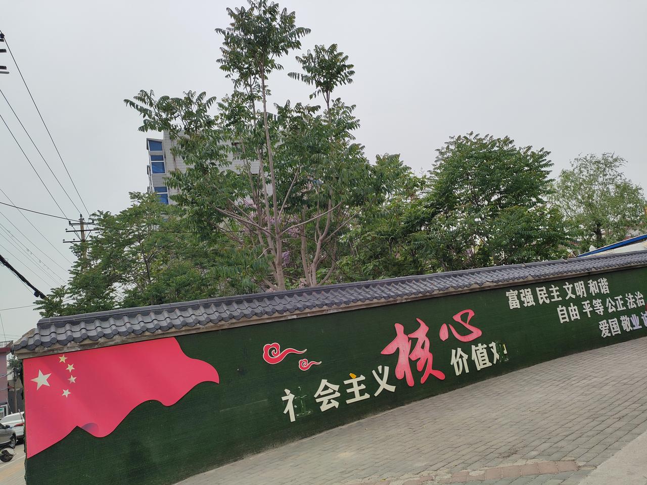 感情里最伤人的，从来不是吵架，而是沉默很多人都觉得，感情里最可怕的是大吵大
