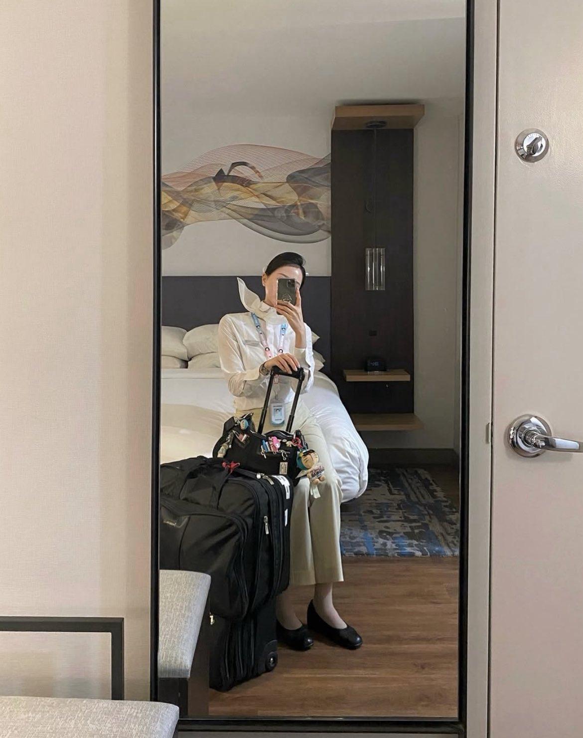 空姐每日分享拍照姿势ootd穿搭