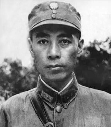 56年周总理在采访中被问及老蒋：若蒋中正回归，地位绝不低于总理“1956年3