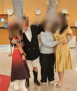 内蒙古，一个60岁的男子，跟一个离异女人走到了一起。女人带着个10岁的闺女，本以